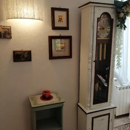Oda ve Kahvaltı Alle Ortensie Blu Sesta Godano