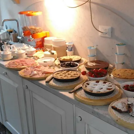 Oda ve Kahvaltı Alle Ortensie Blu Sesta Godano